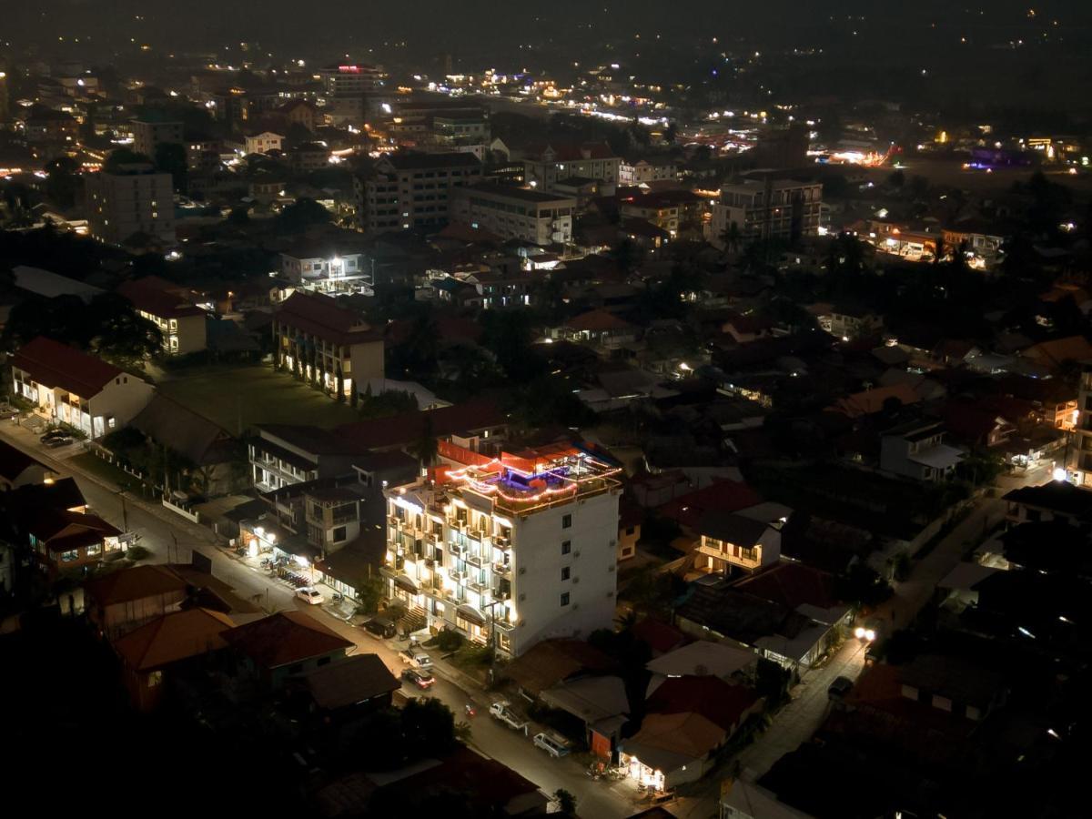 Confetti Garden Hotel Vang Vieng Exterior photo